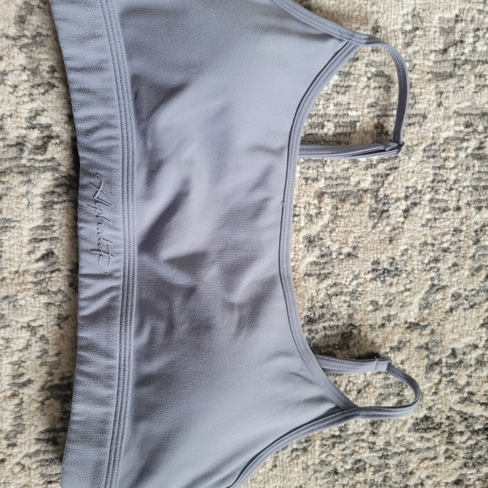 Alphalete surface limitless sports bra